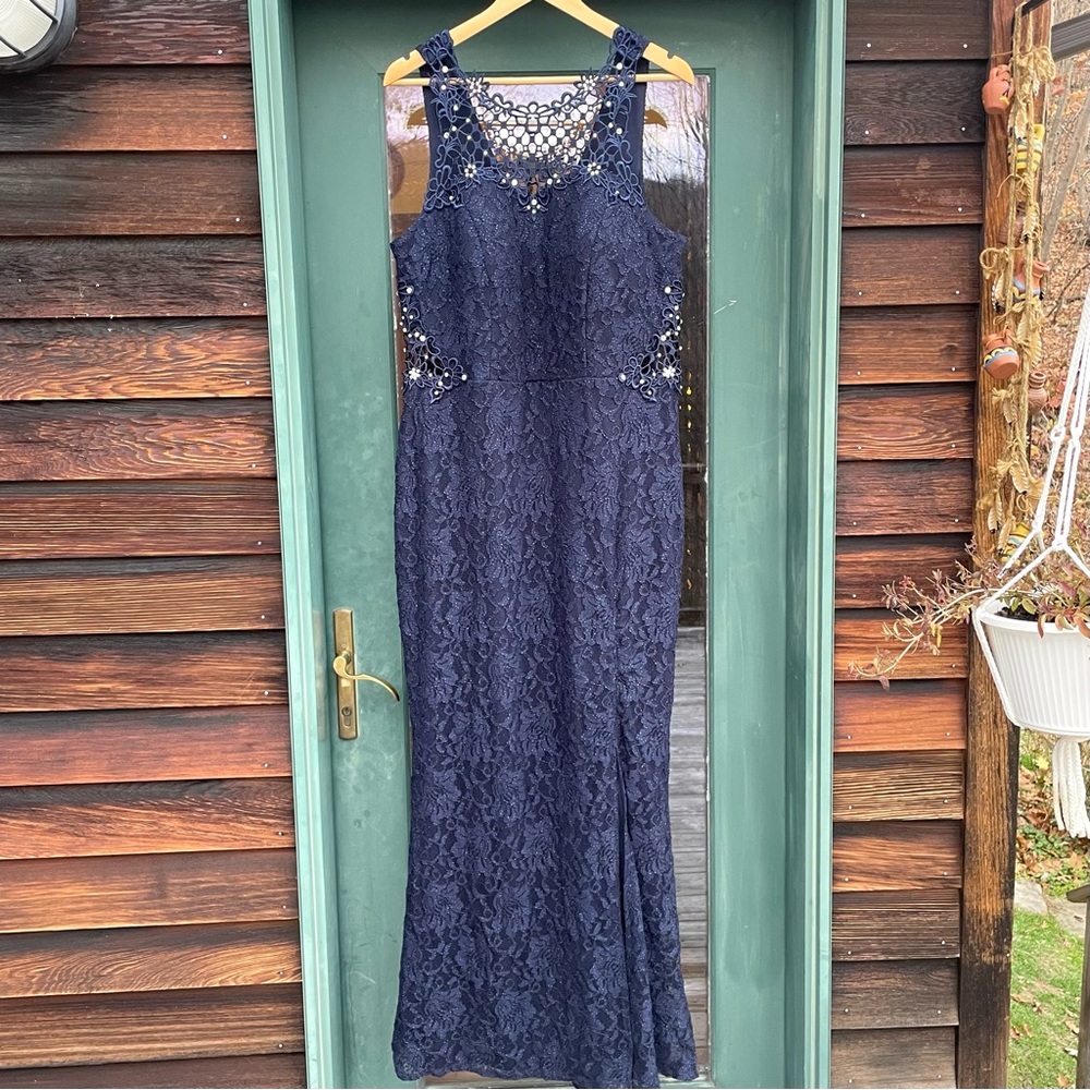 CITY TRIANGLES Navy Blue Floral Lace Sequin Formal Prom Maxi Evening Gown Sz 19